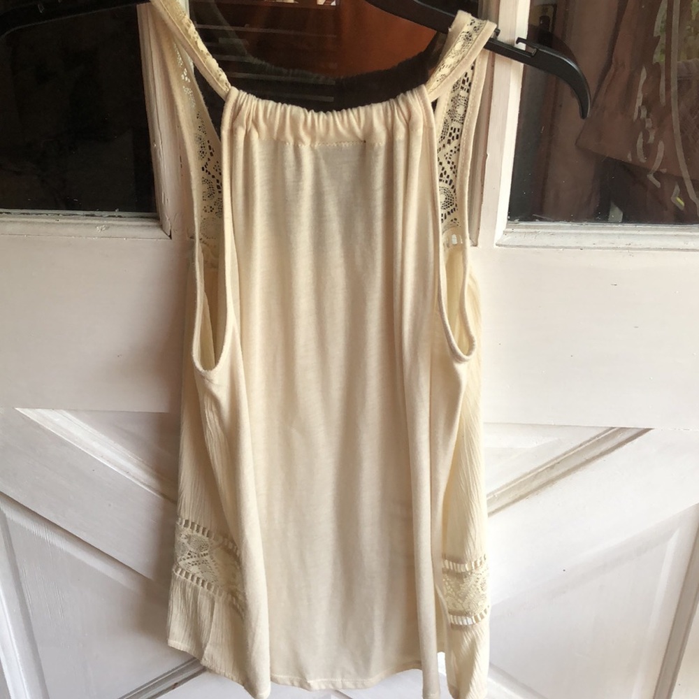 Gently worn Rue21 flowy top. Medium. Lace/crotchet design Ivory. - Picture 9 of 15